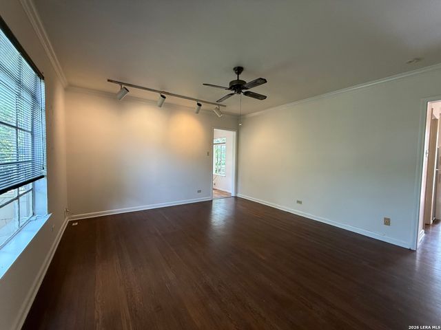 230 E Mulberry Ave Apt 2, San Antonio, TX 78212