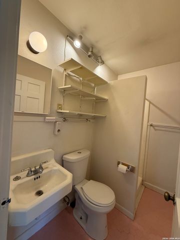 230 E Mulberry Ave Apt 2, San Antonio, TX 78212