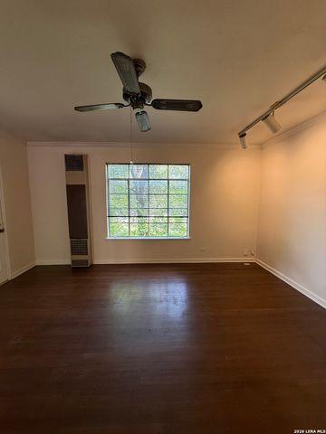 230 E Mulberry Ave Apt 2, San Antonio, TX 78212