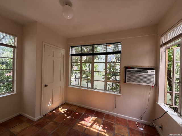 230 E Mulberry Ave Apt 2, San Antonio, TX 78212