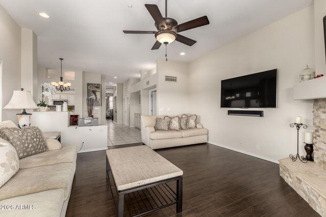 13013 N PANORAMA Drive 214, Fountain Hills, AZ 85268