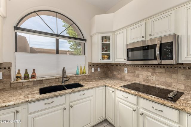 13013 N PANORAMA Drive 214, Fountain Hills, AZ 85268
