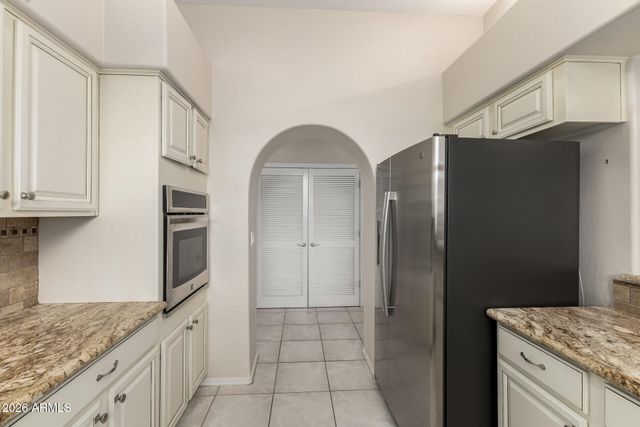 13013 N PANORAMA Drive 214, Fountain Hills, AZ 85268