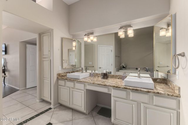 13013 N PANORAMA Drive 214, Fountain Hills, AZ 85268