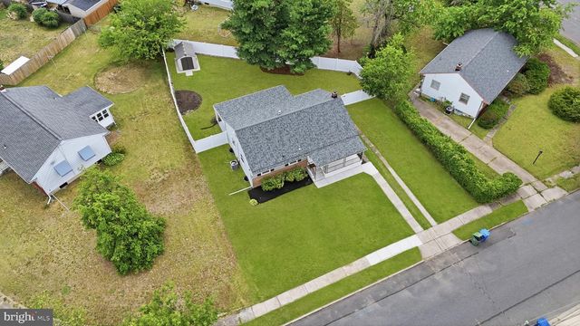 302 VETERANS DR, Palmyra, NJ 08065