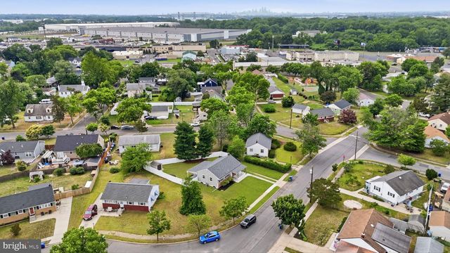 302 VETERANS DR, Palmyra, NJ 08065