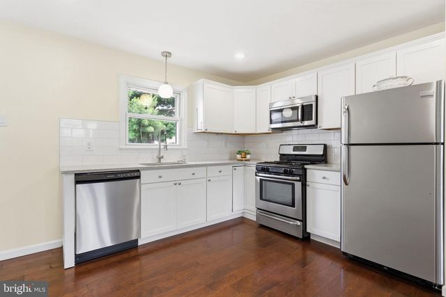 302 VETERANS DR, Palmyra, NJ 08065