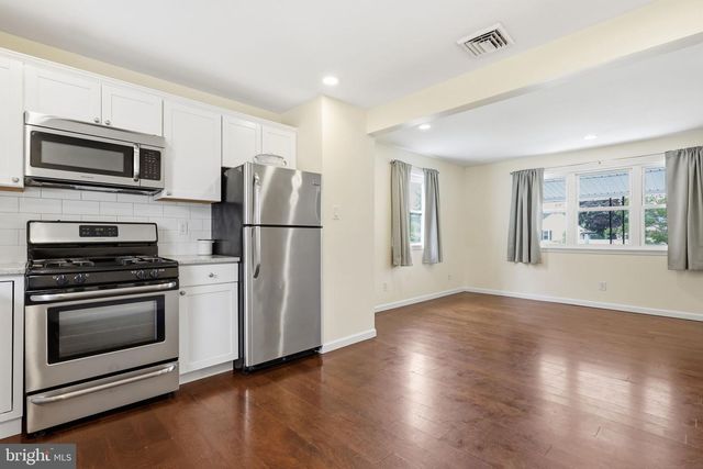 302 VETERANS DR, Palmyra, NJ 08065