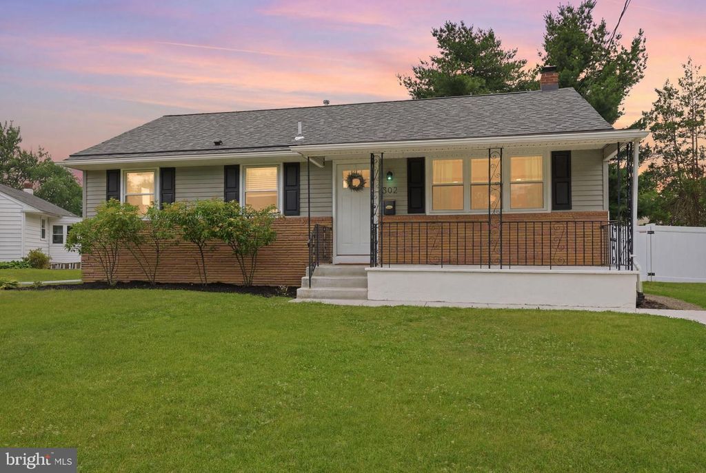 302 VETERANS DR, Palmyra, NJ 08065