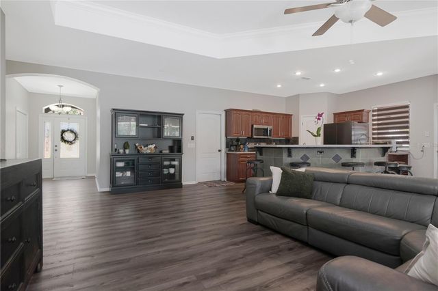 219 WILLOW BEND PARKWAY, Lutz, FL 33549