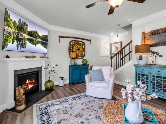 383 Fox Cove Road, Hendersonville, NC 28792