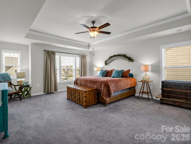 383 Fox Cove Road, Hendersonville, NC 28792