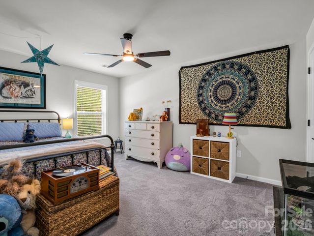 383 Fox Cove Road, Hendersonville, NC 28792
