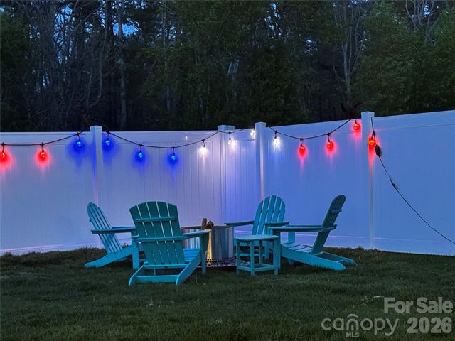 383 Fox Cove Road, Hendersonville, NC 28792