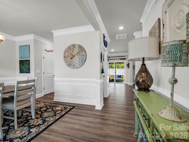 383 Fox Cove Road, Hendersonville, NC 28792