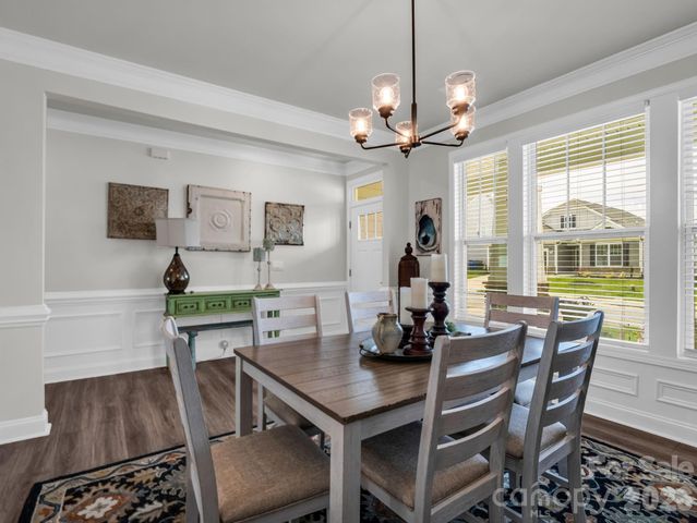 383 Fox Cove Road, Hendersonville, NC 28792