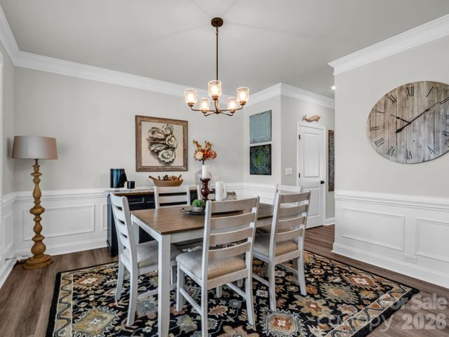 383 Fox Cove Road, Hendersonville, NC 28792
