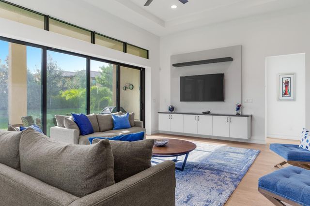 9121 Porto Way, Parkland, FL 33076