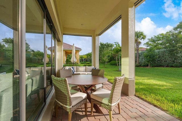 9121 Porto Way, Parkland, FL 33076