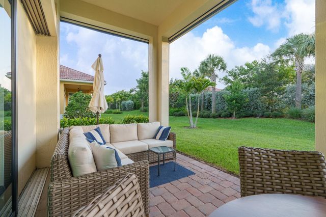 9121 Porto Way, Parkland, FL 33076