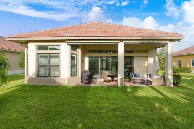 9121 Porto Way, Parkland, FL 33076