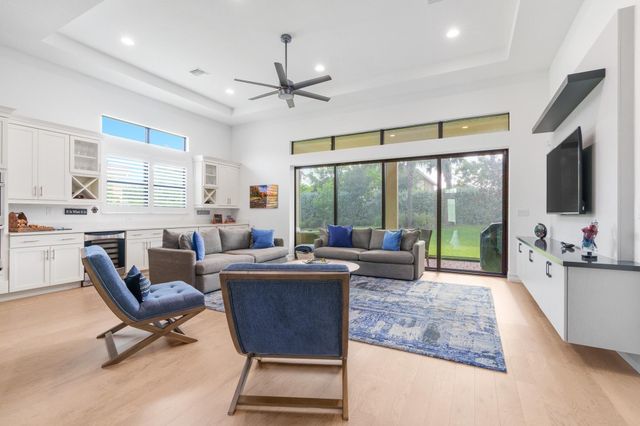 9121 Porto Way, Parkland, FL 33076