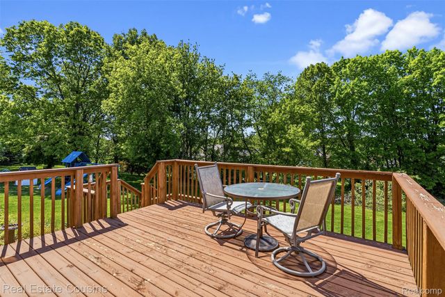 4344 Oak Tree Court, Fenton Charter Township, MI 48430