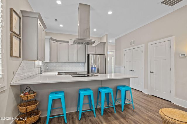 100 Sea Grove Lane, Beaufort, NC 28516