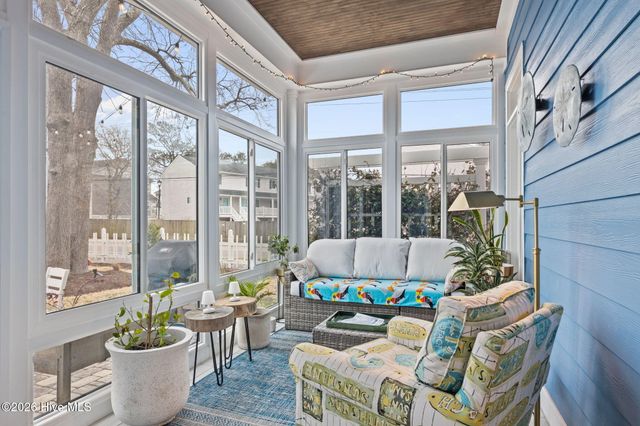 100 Sea Grove Lane, Beaufort, NC 28516