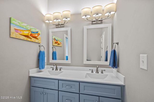 100 Sea Grove Lane, Beaufort, NC 28516