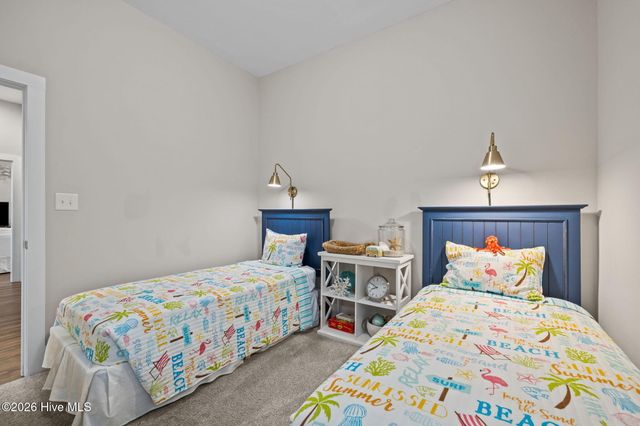 100 Sea Grove Lane, Beaufort, NC 28516