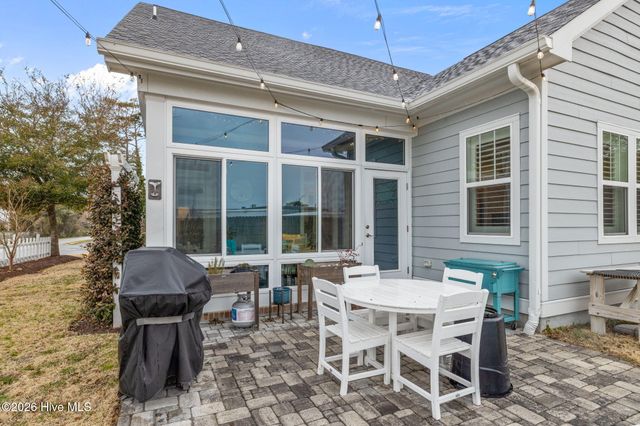 100 Sea Grove Lane, Beaufort, NC 28516