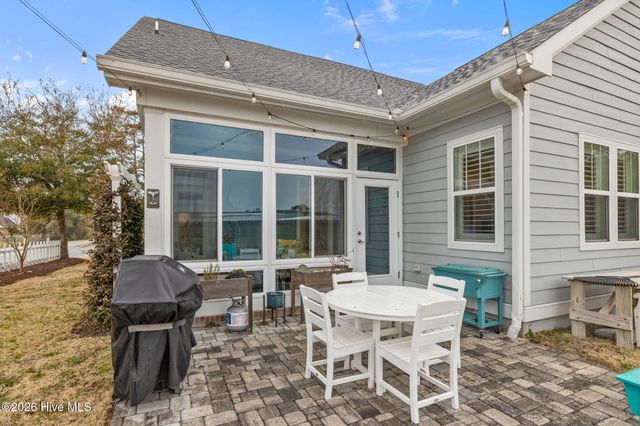100 Sea Grove Lane, Beaufort, NC 28516