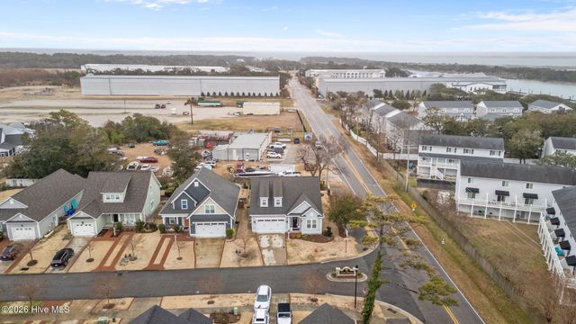 100 Sea Grove Lane, Beaufort, NC 28516