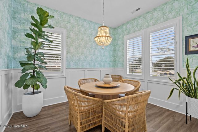 100 Sea Grove Lane, Beaufort, NC 28516