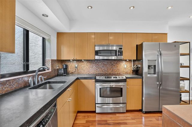 381 NW 94th Terrace, Plantation, FL 33324