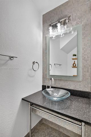 381 NW 94th Terrace, Plantation, FL 33324