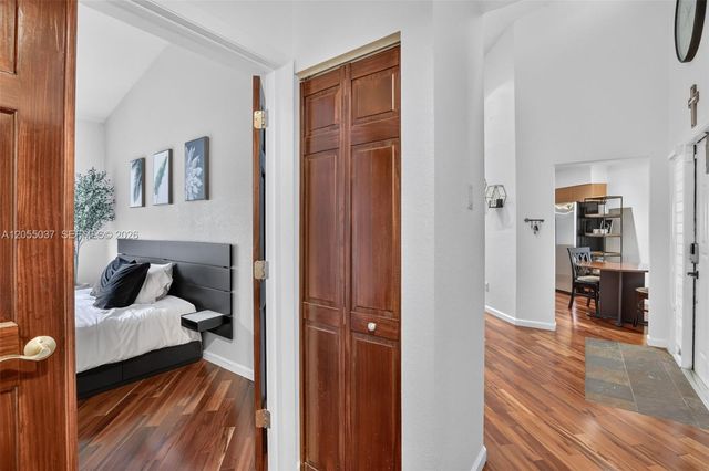 381 NW 94th Terrace, Plantation, FL 33324