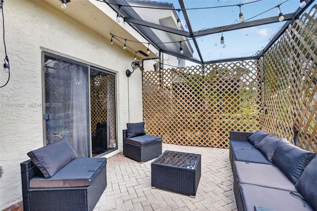 381 NW 94th Terrace, Plantation, FL 33324