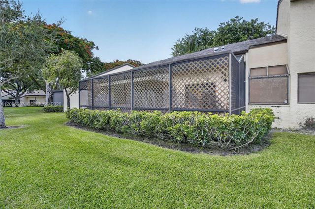 381 NW 94th Terrace, Plantation, FL 33324