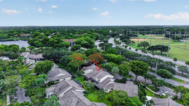 381 NW 94th Terrace, Plantation, FL 33324
