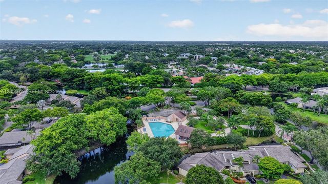 381 NW 94th Terrace, Plantation, FL 33324