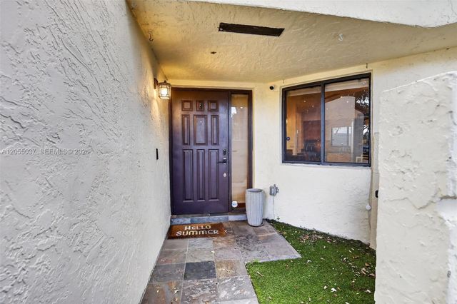 381 NW 94th Terrace, Plantation, FL 33324