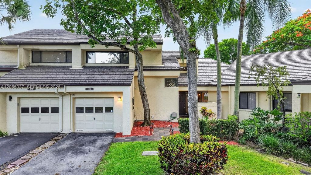 381 NW 94th Terrace, Plantation, FL 33324