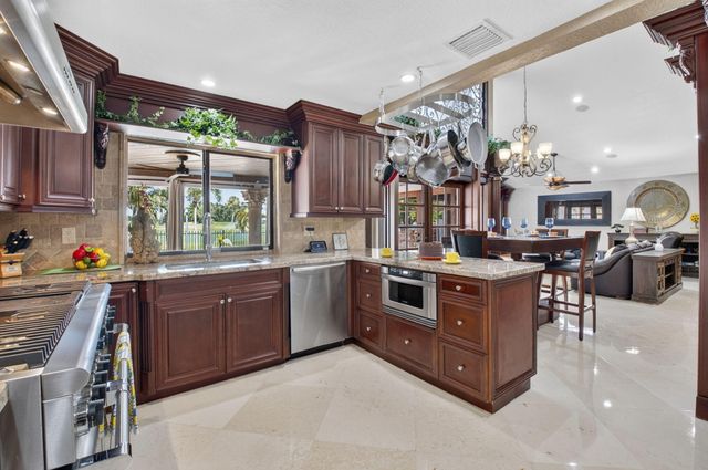 663 DEER CREEK HOLLOWS Circle, Deerfield Beach, FL 33442