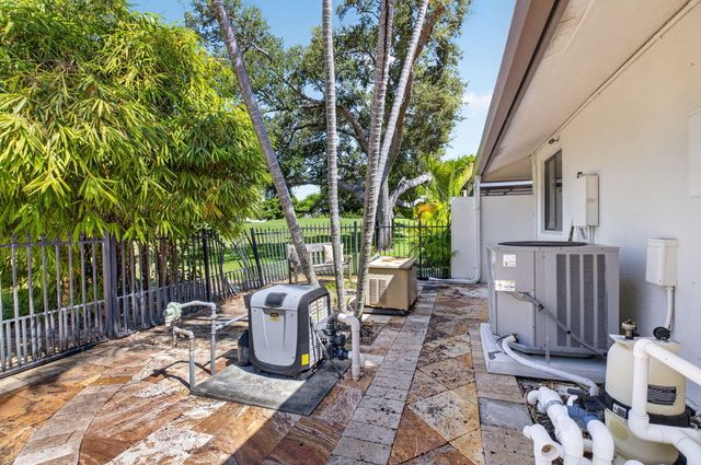 663 DEER CREEK HOLLOWS Circle, Deerfield Beach, FL 33442