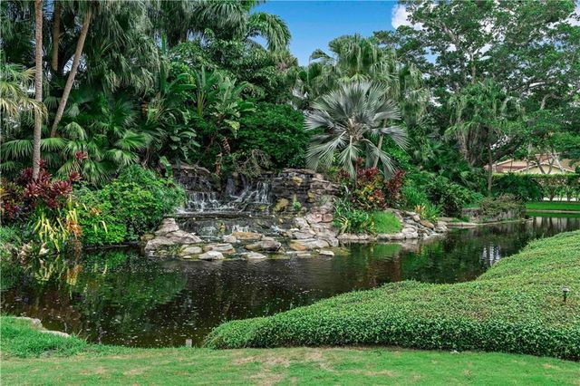 663 DEER CREEK HOLLOWS Circle, Deerfield Beach, FL 33442