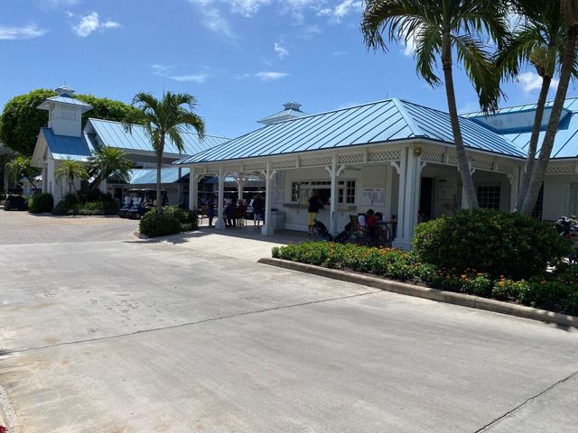 663 DEER CREEK HOLLOWS Circle, Deerfield Beach, FL 33442