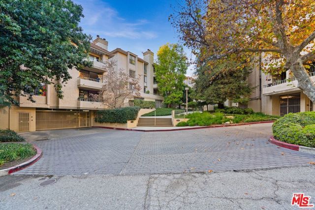 4141 Via Marisol 208, Los Angeles, CA 90042