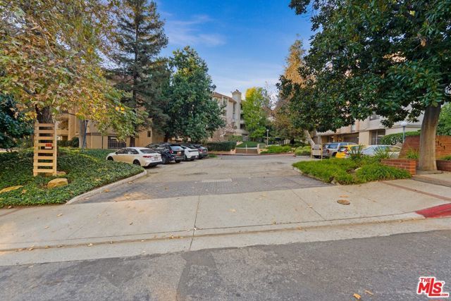 4141 Via Marisol 208, Los Angeles, CA 90042